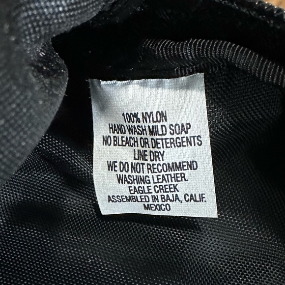 L.L. Bean Black Vintage Belt Bag - Picture 4 of 6